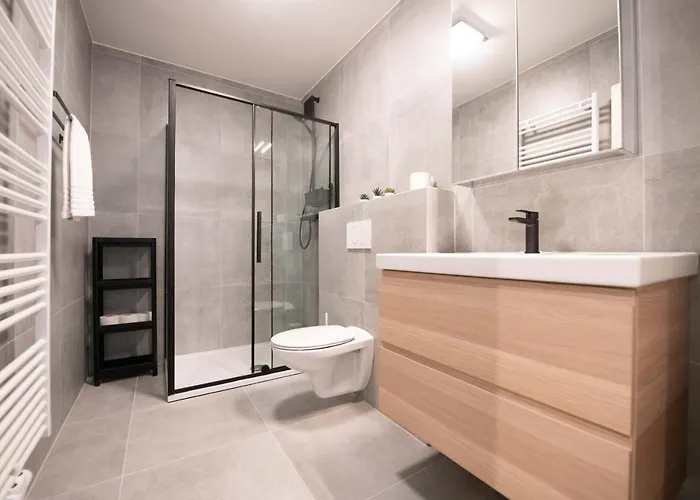 Angel By The Waves *